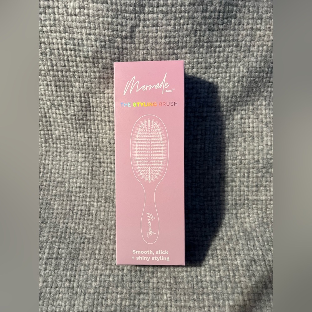 Mermade Hair: The Styling Brush (Pink)